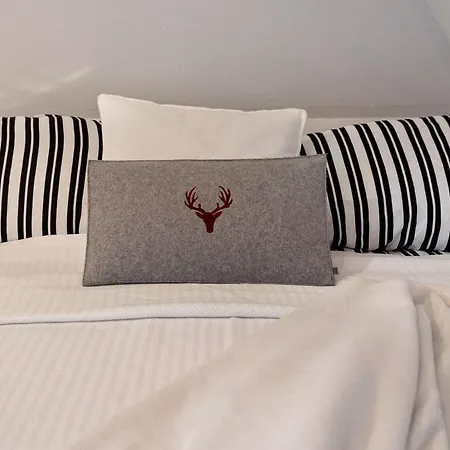 Mcintosh Apartment *